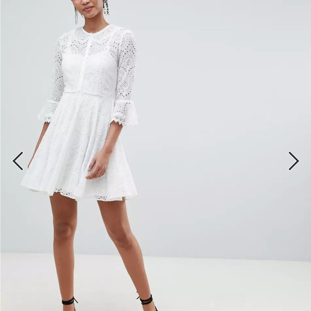 French Connection White Broderie Mini Dress in SIZE 4 US 👗🥰
